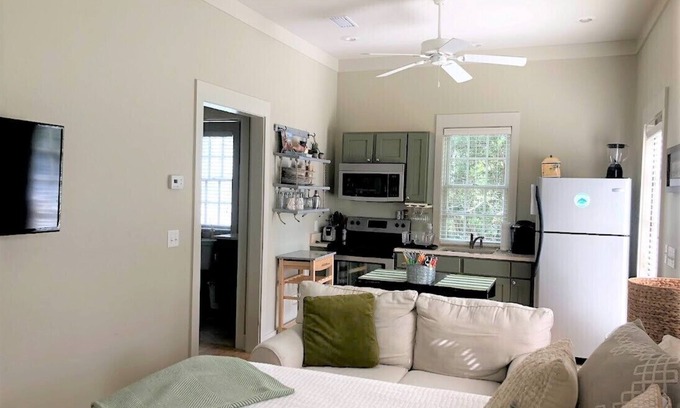 Forest District House | WaterColor Carriage House - 35 Running Oak Circle - Walk to Camp Watercolor!