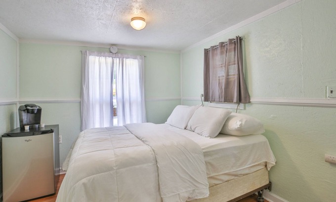 Leesburg House | Waterford Reservations Guest Cottage