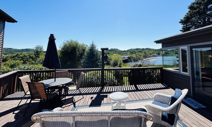 Elberta House | Waterfront 2 for 1 House & Cabin on Betsie Bay/Bike Trail With Kayaks/Canoes!