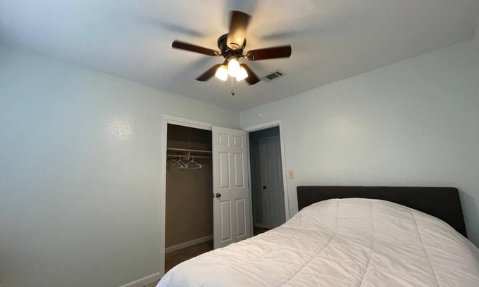 Fort Walton Beach House | Waterfront 3 BR home with salt water pool