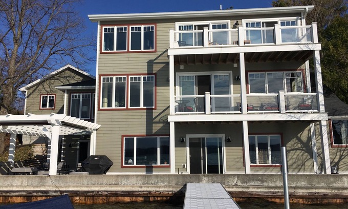 Suttons Bay House | Waterfront 4 bed/4 bath in the heart of wine country. Reduced May 15 & 22 wknd