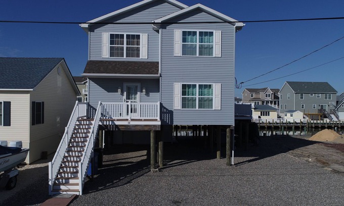 Beach Haven West House | Waterfront 5 BR 2 1/2 Bath 2100 SF Home Near LBI Beaches-Floating Dock