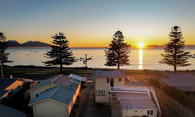 Kaikoura Apartment | Waterfront | Affordable | Location | Unit 6, Waterfront | Affordable | Location