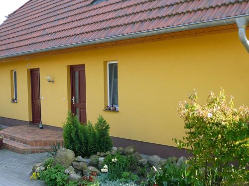 Usedom Apartment | Waterfront Bliss for 2 Guests