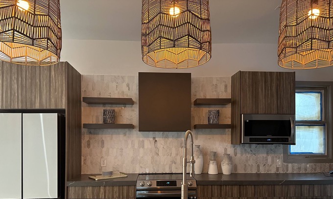 Riverside Park House | Waterfront Bungalow by Las Olas