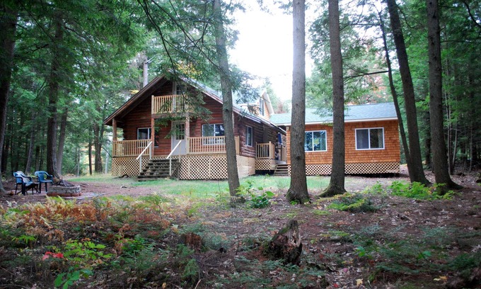 Gardiner Cabin | Waterfront cabin ‘’5 min boat access only’, 30 mins to Freeport or Brunswick