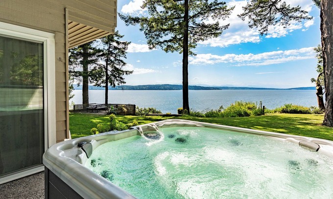 Camano Island Ski Chalet | Waterfront Chalet Wildlife Watching