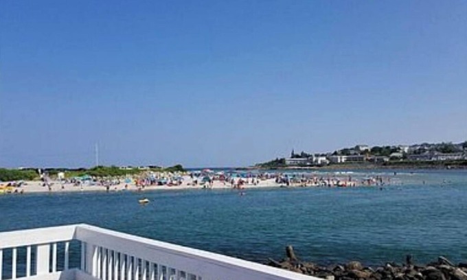Ogunquit Condo | Waterfront Condo 1BR/1BA overlooking Ogunquit Beach very close to beach and town