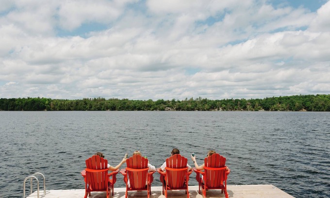 Frontenac Cottage | Waterfront Cottage, No Weed Swimming, & Beautiful Sunsets on Buck Lake, Westport
