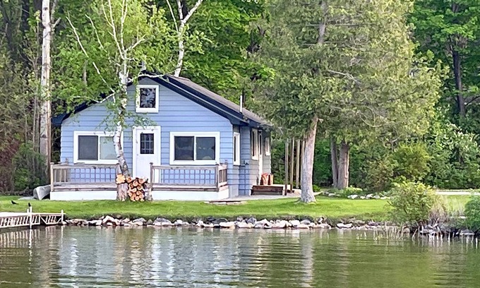 Alpena Cottage | Waterfront Cottage on Long Lake