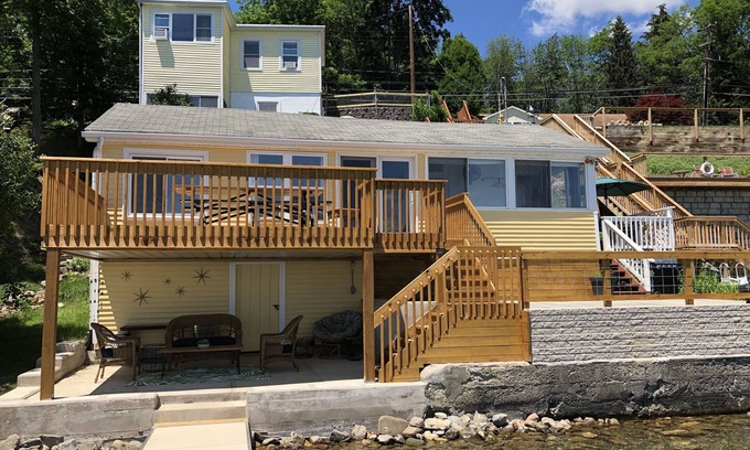 Penn Yan Cottage | Waterfront Cottage on Keuka Lake near Penn Yan