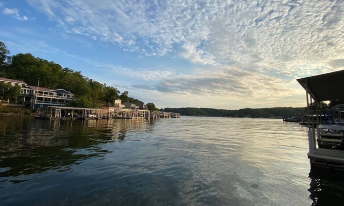 Rocky Mount House | Waterfront Cottage & Dock w/Beautiful View - 5MM