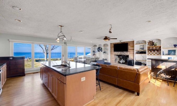 Stevensville House | Waterfront Cottage on the Eastern Shore