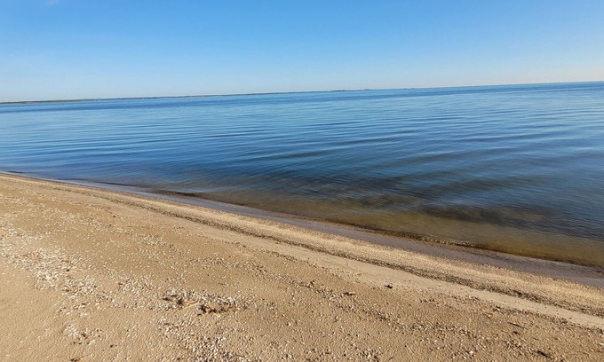 Green Bay House | Waterfront Cottage, with sand beach, near Lambeau and Door County!