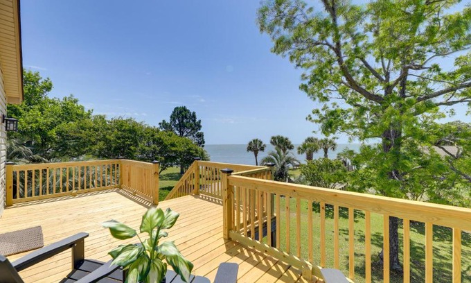 Marshallberg House | Waterfront Crystal Coast Vacation Rental with Deck!