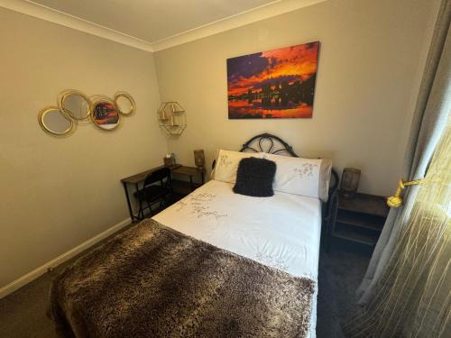 Docklands House | Waterfront double room with fireplace in the heart of Royal Docks