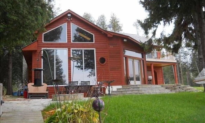 Gills Rock Cottage | Waterfront Dream Cottage With A Million Dollar View, HARBOR Unit