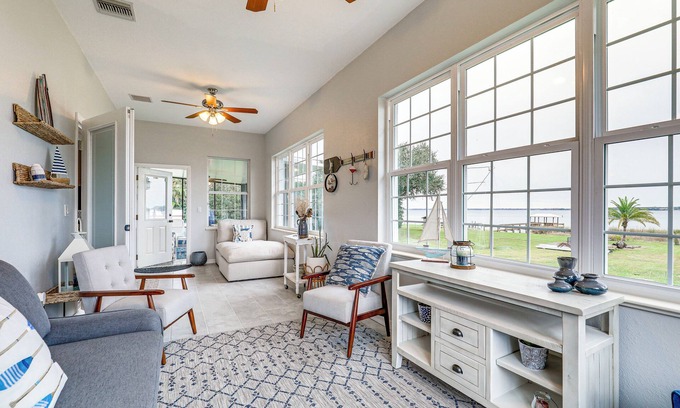 Florida South Atlantic Coast House | Waterfront Frostproof Home w/Private Dock!