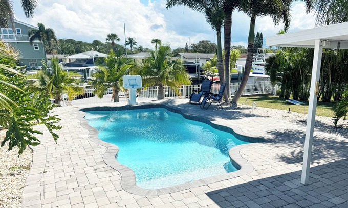 Flor-a-mar House | Waterfront Getaway w/Pool, Dock & Kayaks