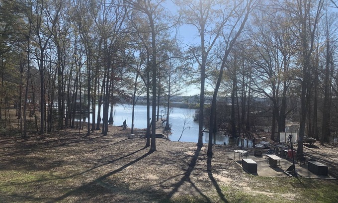 Hemphill House | Waterfront Guesthouse in Six Mile!