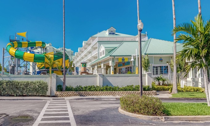 Indian Rocks Beach Condo | Waterfront, Harbourside, Water Park, Beach, #5514