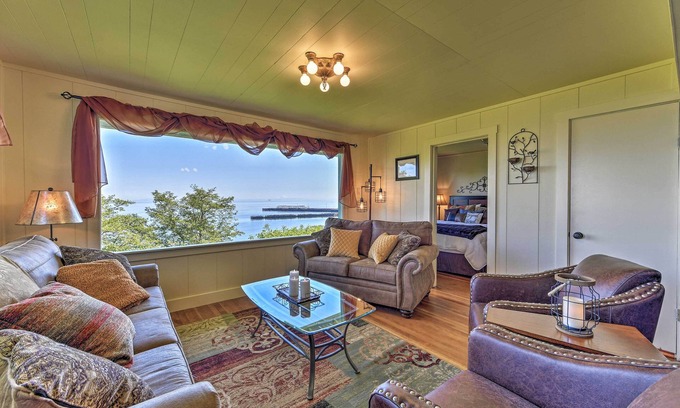 Port Angeles House | Waterfront Home ~ 6 Mi to Olympic National Park!