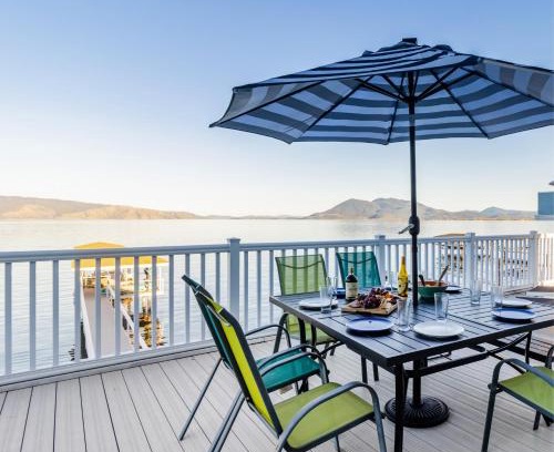Lakeport House | Waterfront Home - Private dock Pickleball BBQ home