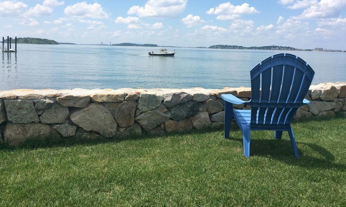 Hull House | Waterfront Home, Sunset Point. Swim, fish or relax by the water.