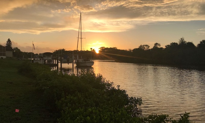 Port Charlotte House | Waterfront! Immaculate & Serene 3/2 Heated pool at home on saltwater sailboat canal