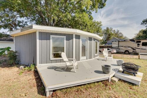 Jonesville Apartment | Waterfront Jonesville Studio on Black River Lake!
