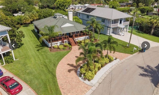 Ellenton House | Waterfront Key West Style Home