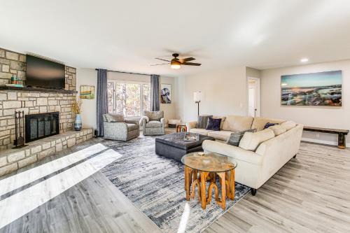 Hot Springs Village House | Waterfront Lake Coronado Home with Deck and Views