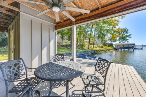 Smith Mountain Estates House | Waterfront Lake Martin Home with Private Dock!