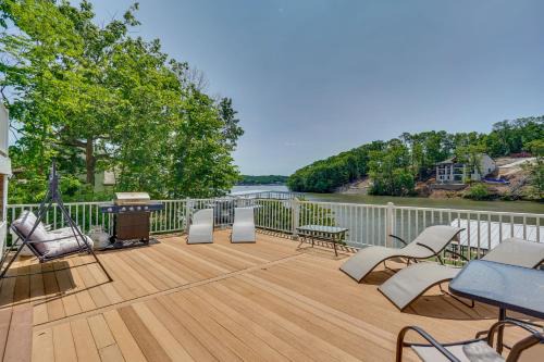 Sunrise Beach House | Waterfront Lake of the Ozarks Retreat with Deck