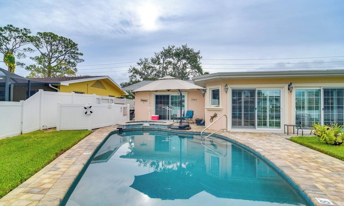 Anona House | Waterfront Largo Home w/Canal Access + Boat Dock