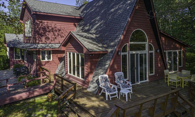 Manitowish Waters House | Waterfront modified A-frame on chain of 10 lakes