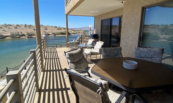 Lake Havasu City Condo | Waterfront Newly Remodeled 2x2 - Corner Unit, Walk to Bridge/Beach/Bars/Food