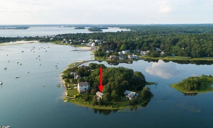 Pocasset House | Waterfront Oasis on the Cape.