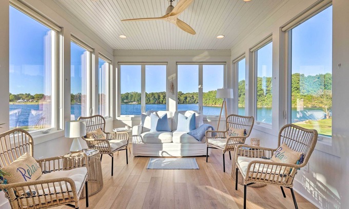 Winchester House | Waterfront Oasis On Tims Ford Lake: Pool/Kayak!
