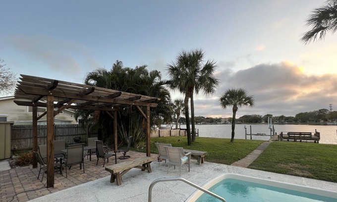 Coquina Key House | Waterfront Oasis