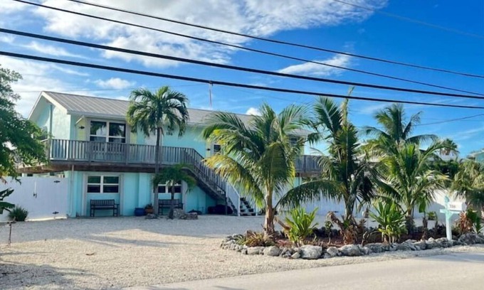 Cutthroat Harbor Estates House | Waterfront Oceanside 200' Seawall 3/2 Sleeps 6