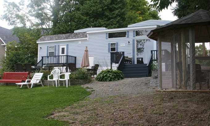 Broadalbin Cottage | Waterfront Playground- 1750 💰 wkly peak Season Rate PLUS PLUS.