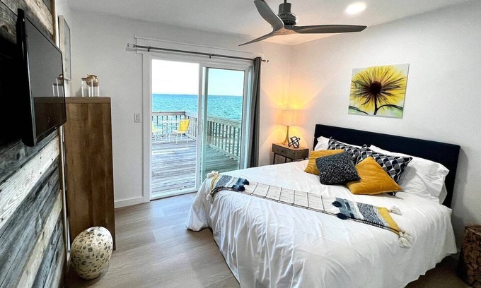 Fort Walton Beach - Destin House | Waterfront, private with unobstructed water ￼views & only 10 minutes to Destin!