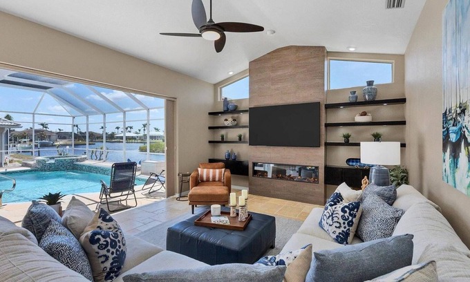 Punta Gorda House | Waterfront Punta Gorda Isles 3 Bedroom pool hot tub, dock, bikes office