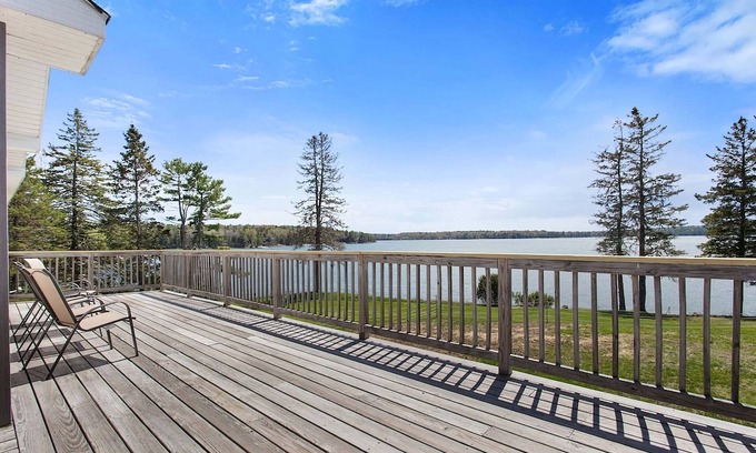 Franklin House | Waterfront Retreat 3Br/2BA Between Acadia & Schoodic on Maine's Taunton Bay