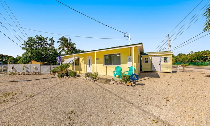 Marathon House | Waterfront retreat near the beach with pool, two kayaks, & central AC