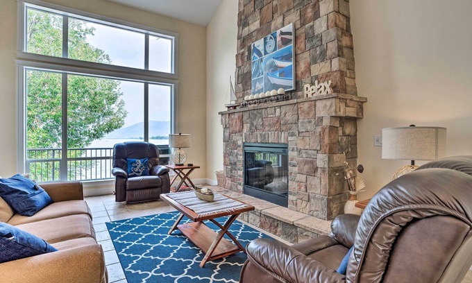 Oroville House | Waterfront Retreat w/ Resort Amenity Access