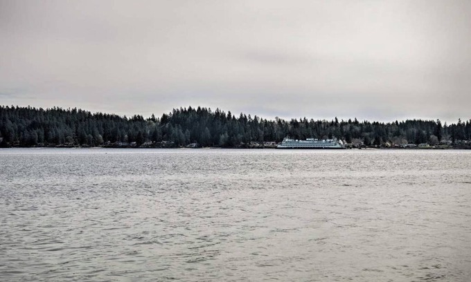 Bremerton Apartment | Waterfront Serenity Awaits: Cozy 2 Bedroom Home w/Stunning Views & Beach Access