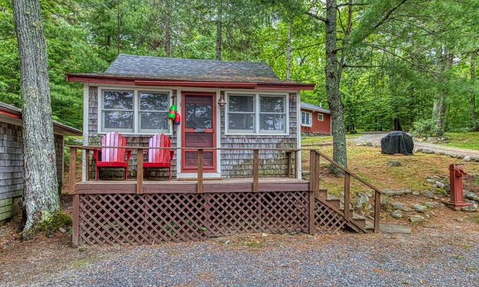 Orland Cottage | Waterfront shingled cottage with shared boat dock - near Acadia