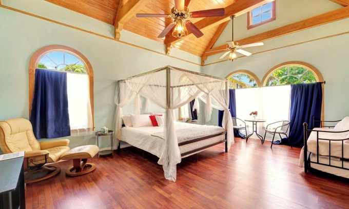 Stuart Apartment | Waterfront Storybook Studio in Stuart